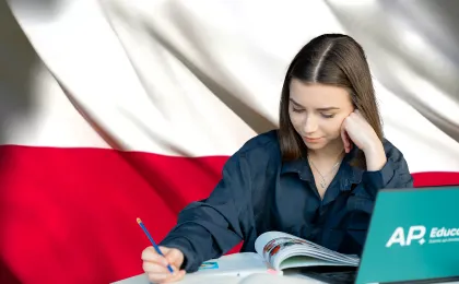 Курси польської онлайн: який формат дає результат для вступу, роботи та життя в Польщі